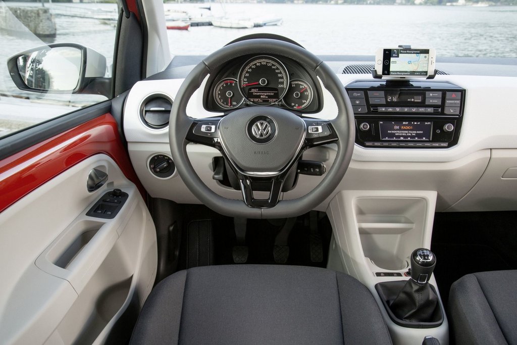 Revisión del Volkswagen City hatchback up actualizado.