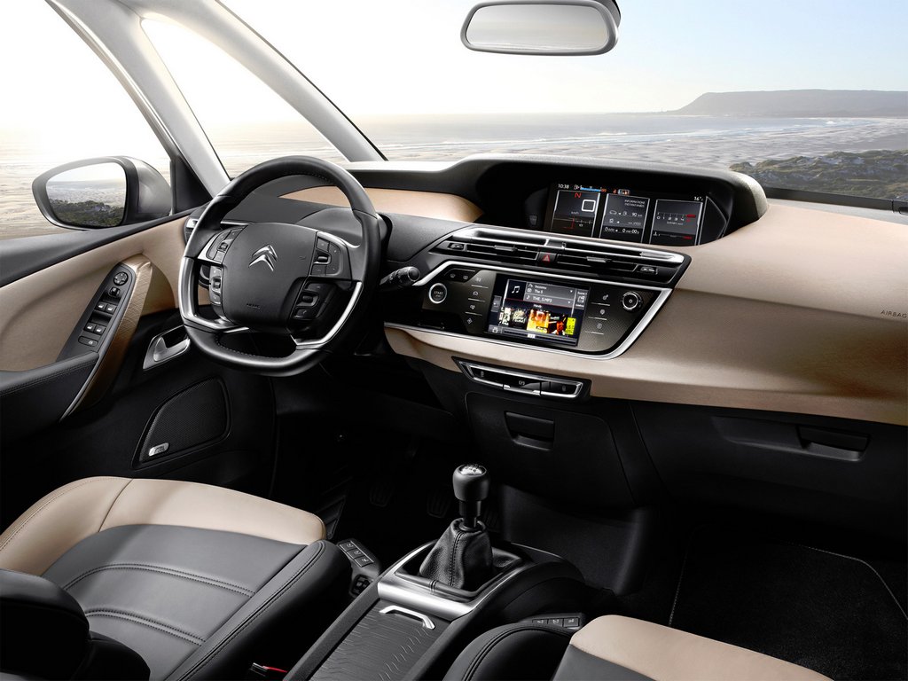 Modificación rediseñada de la furgoneta compacta Citroen C4 Picasso