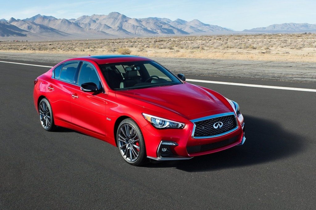 Actualizada la modificación premium sedán Infiniti Q50