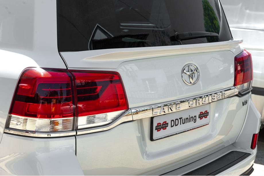 Toyota Land Cruiser 200 2007-2021 Alerón trasero WALD (inferior, 2016-2021) Image