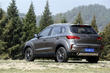 Revisión de un crossover FAW Besturn X40 foto 12