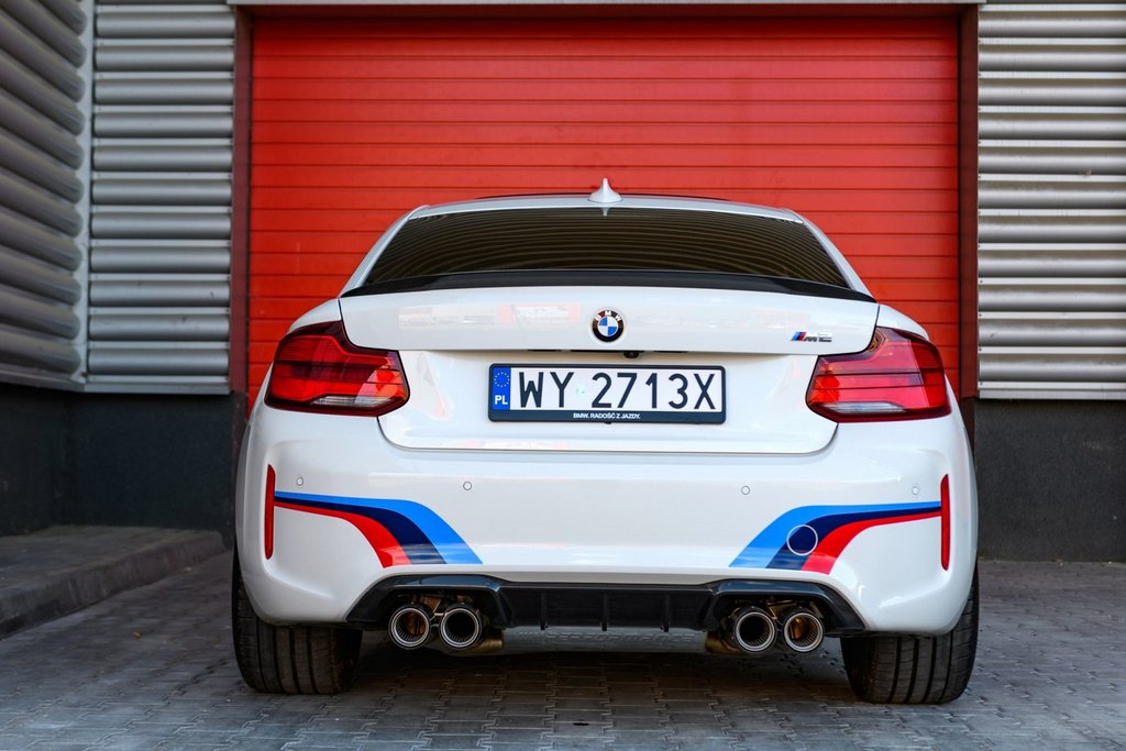 De alto rendimiento de la modificación de un coupé de BMW M2