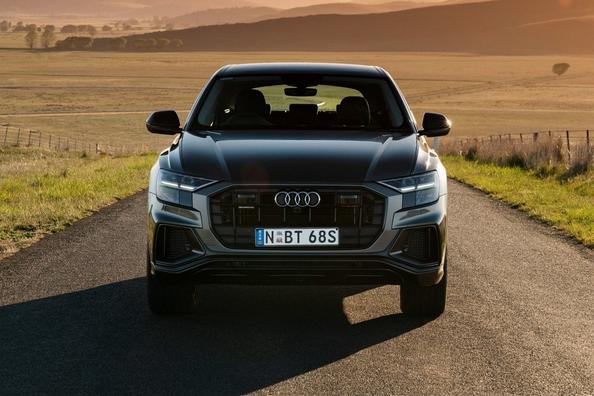 Revisión de tracción crossover premium de Audi Q8