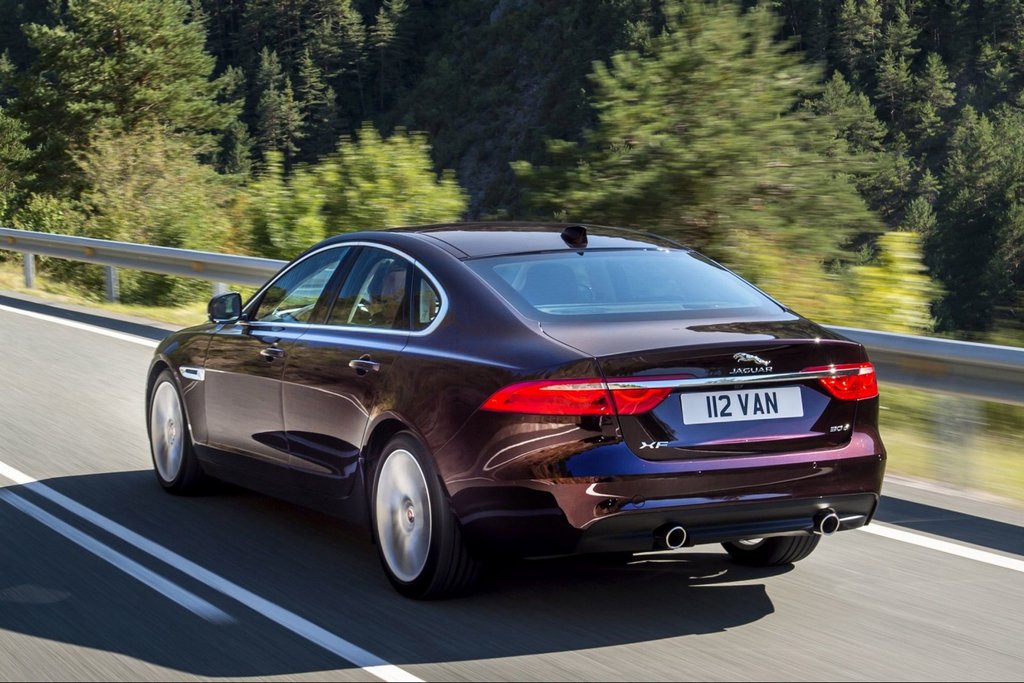 La segunda generación de primas de la berlina Jaguar XF
