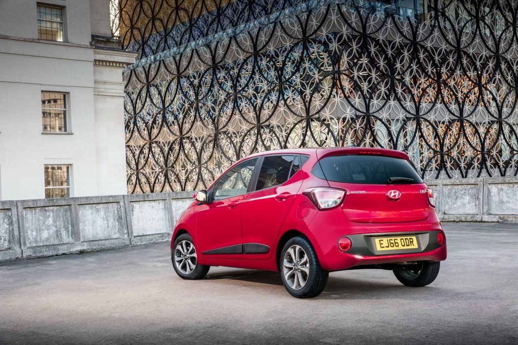 Compacto de cinco puertas hatchback, Hyundai i10