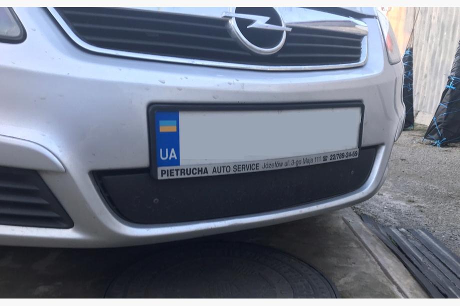 Opel Zafira B 2005–2011 Cubierta de rejilla de invierno (2005-2008) Foto 1