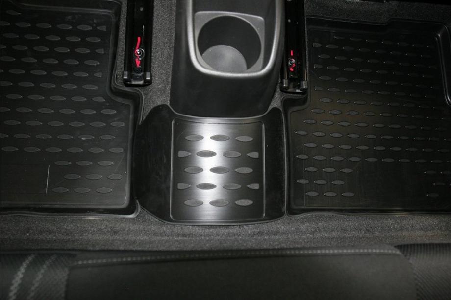 Chevrolet Aveo T300 2011-2020 Alfombrillas de goma para interior (4 uds, Novline) Foto 3