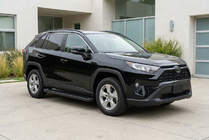 Toyota Rav 4 2019–2025 Estribos Laterales Allmond Black (2 uds., Aluminio) foto 1