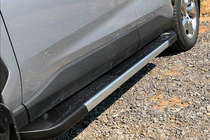 Toyota Rav 4 2019–2025 Estribos Laterales RedLine V1 (2 uds., Aluminio) foto 2