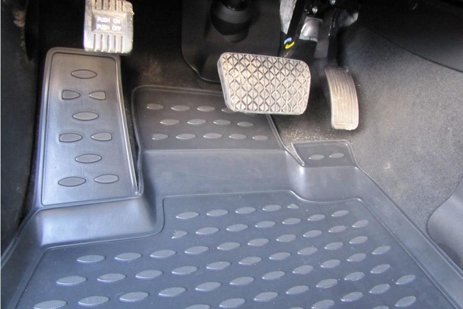 Mazda CX-7 2006-2012 (2010↗) Alfombrillas de goma para interior (4 uds, Novline) Foto 2