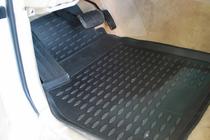 Toyota Land Cruiser 100 1998-2007 Alfombrillas de goma interior (3 uds, Novline) foto 2