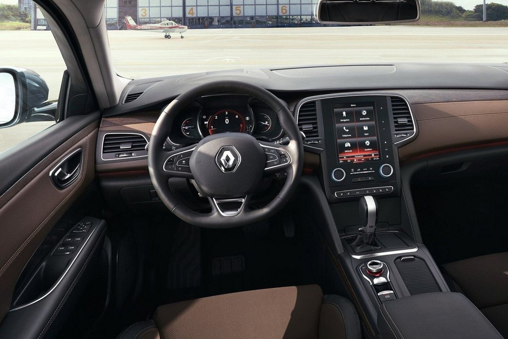 Revisión del sedán mediano Renault Talisman