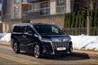 Un lujoso minivan de Toyota Alphard foto 3
