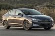 Sedán compacto de Hyundai Elantra en forma actualizada foto 2