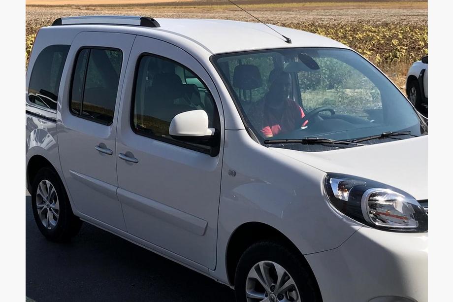 Renault Kangoo 2008–2020 Barras de techo integradas (cromo) Base Estándar Foto 4