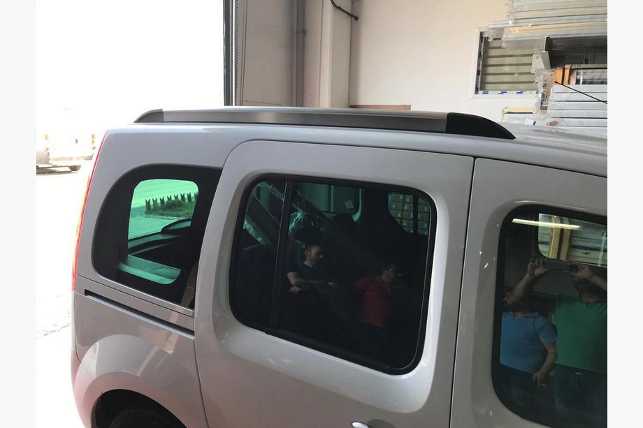 Renault Kangoo 2008–2020 Barras de techo integradas (cromo) Base Estándar Foto 9