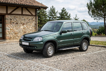 Chevrolet Niva 1998-2020 Estribos Laterales RedLine V1 (2 uds., Aluminio) foto 1