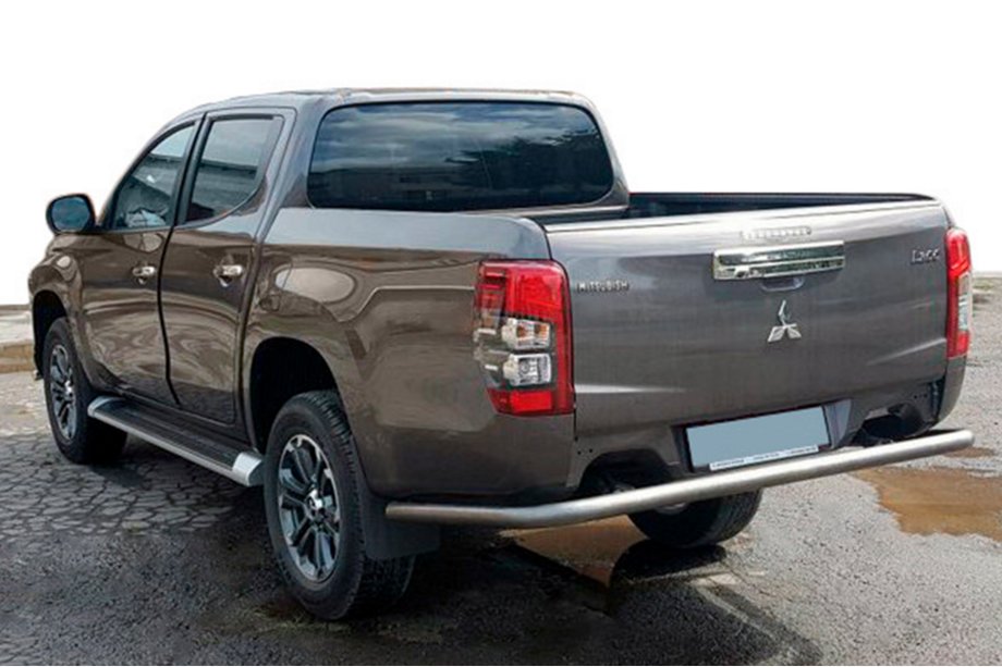 Mitsubishi L200 2015-2024 Protector Trasero AK005 (Acero Inoxidable) Foto 1