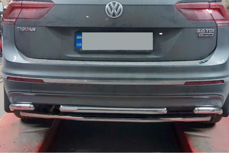 Volkswagen Tiguan 2016-2023 Protector Trasero AK001-2 (Acero Inoxidable) Foto 3