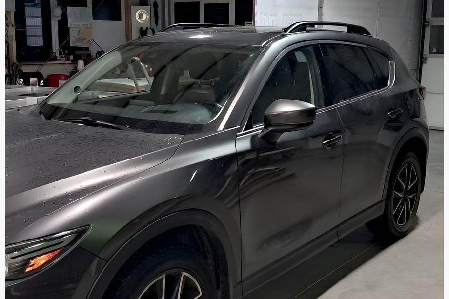 Mazda CX-5 2017–2025 Barras de techo Skyport Black (2 uds) Image