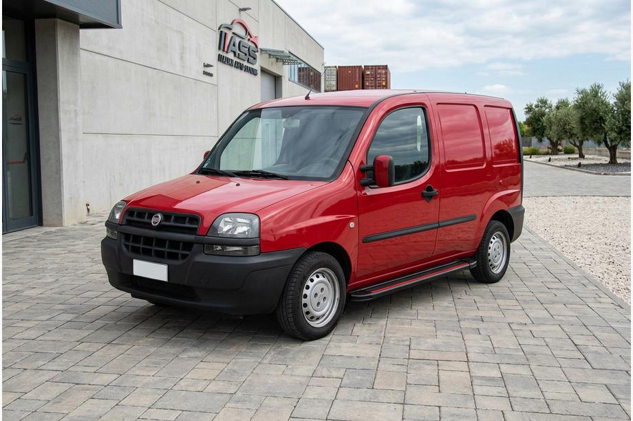 Fiat Doblo I 2001-2005 Estribos Laterales Maya Red (2 uds., Aluminio) Image