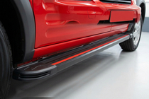 Ford Connect 2006–2009 Estribos Laterales Maya Red (2 uds., Aluminio) foto 1