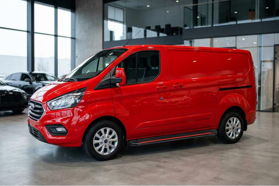 Ford Custom 2013-2022 Estribos Laterales Maya Red (2 uds., Aluminio) Batalla Larga Image