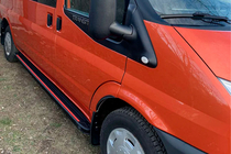 Ford Transit 2000–2014 Estribos Laterales Maya Red (2 uds., Aluminio) L3/L4 (largo) foto 1