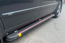 Mercedes Vito W638 1996-2003 Estribos Laterales Maya Red (2 uds., Aluminio) foto 1