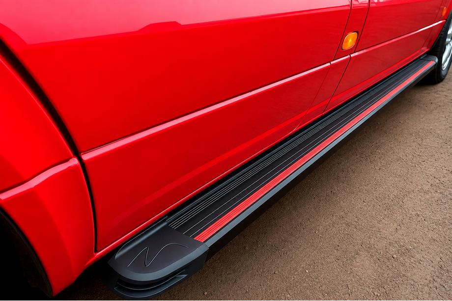 Mercedes Sprinter W906 2006–2018 Estribos Laterales Maya Red (2 uds., Aluminio) Largo/ExtraLargo Image