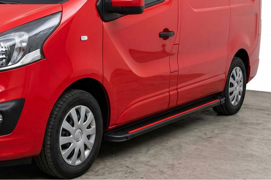 Nissan NV300/Primastar 2016- Estribos Laterales Maya Red (2 uds., Aluminio) Image
