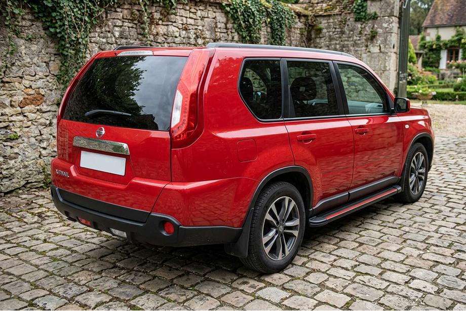 Nissan X-trail T31 2007-2014 Estribos Laterales Maya Red (2 uds., Aluminio) Foto 1