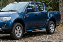 Fiat Fullback 2016- Estribos Laterales Maya Blue (2 uds., Aluminio) foto 1
