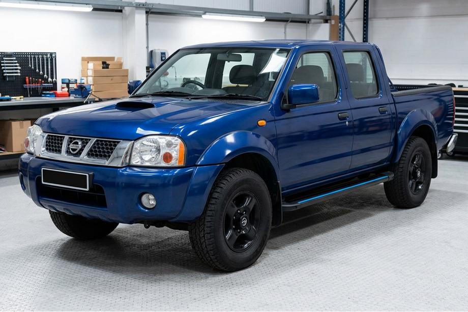 Nissan NP300 1999-2015 Estribos Laterales Maya Blue (2 uds., Aluminio) Image