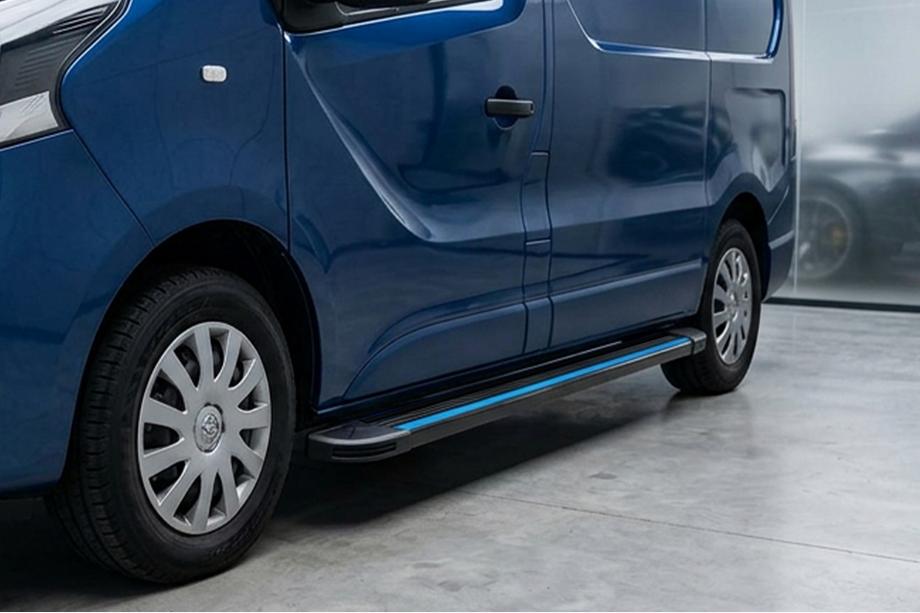 Nissan Primastar 2002-2014 Estribos Laterales Maya Blue (2 uds., Aluminio) Image