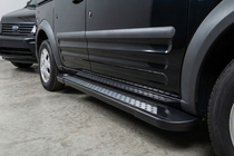 Ford Connect 2010-2013 Estribos Laterales New Vision Black (2 uds., Aluminio) foto 1