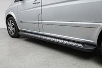 Mercedes Viano 2004-2014 Estribos Laterales New Vision Black (2 uds., Aluminio) Batalla Larga foto 1