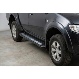 Estribos Laterales New Vision Black (2 uds., Aluminio) Mitsubishi L200 2015-2024 foto 1