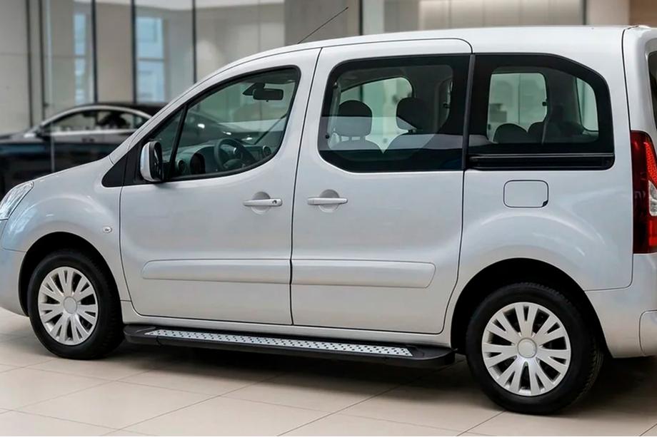 Peugeot Partner Tepee 2008-2018 Estribos Laterales New Vision Black (2 uds., Aluminio) Image