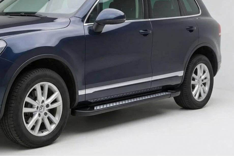 Volkswagen Touareg 2002–2010 Estribos Laterales New Vision Black (2 uds., Aluminio) Image