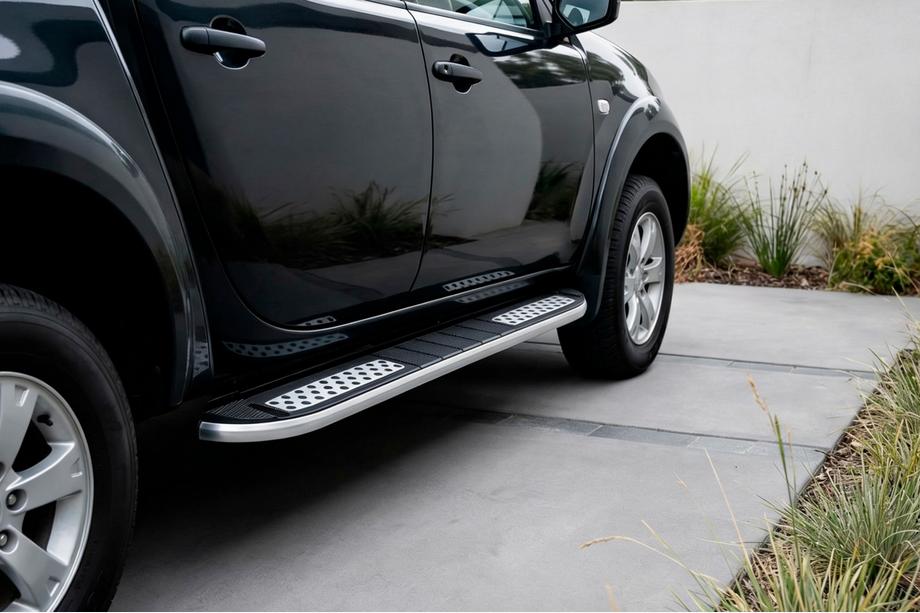 Fiat Fullback 2016- Estribos Laterales Tayga V2 (2 uds., Aluminio) Image
