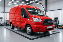 Ford Transit 2014- Estribos Laterales Maya Red (2 uds., Aluminio) foto 1