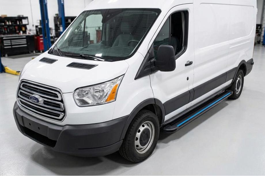 Ford Transit 2014- Estribos Laterales Maya Blue (2 uds., Aluminio) Image