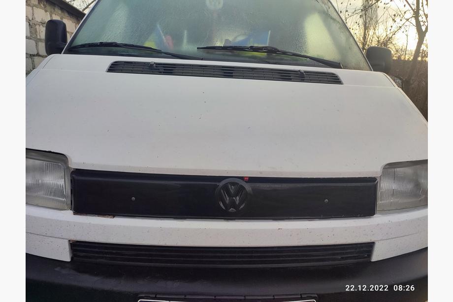 Volkswagen T4 Transporter 1990-2003 Cubierta de rejilla delantera de invierno Brillante para frente recto Foto 1
