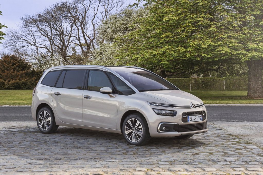 Examinar el jeep de siete plazas minivan Citroen Grand C4 Picasso