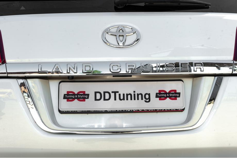 Toyota Land Cruiser 200 2007-2021 Soporte de Matrícula Estándar Negro Foto 11
