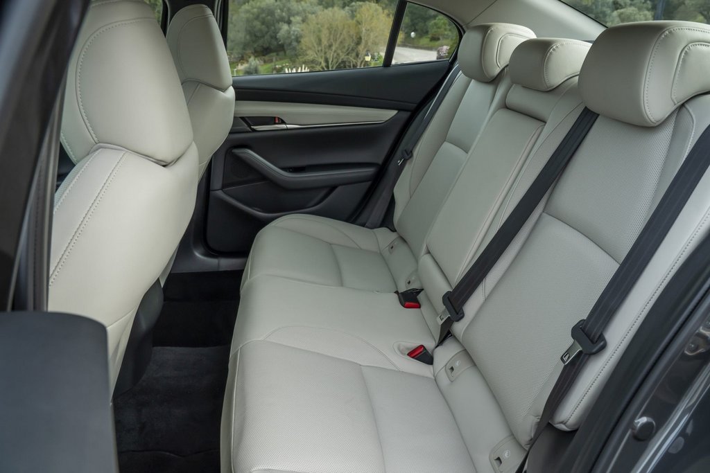 La cuarta generación del sedán compacto de Mazda 3