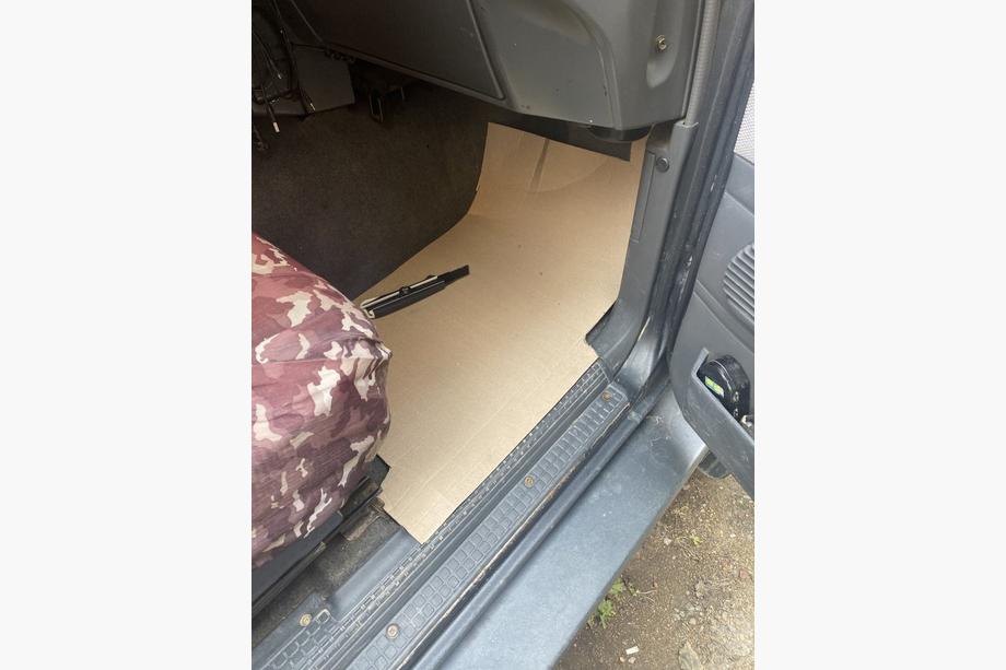 Nissan Patrol Y60 1988–1997 Alfombrillas EVA (rojo ladrillo) 2 Piezas (Delanteras) Foto 13