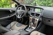 Modificación todoterreno del Volvo V40 Cross Country hatchback foto 13