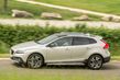 Modificación todoterreno del Volvo V40 Cross Country hatchback foto 11